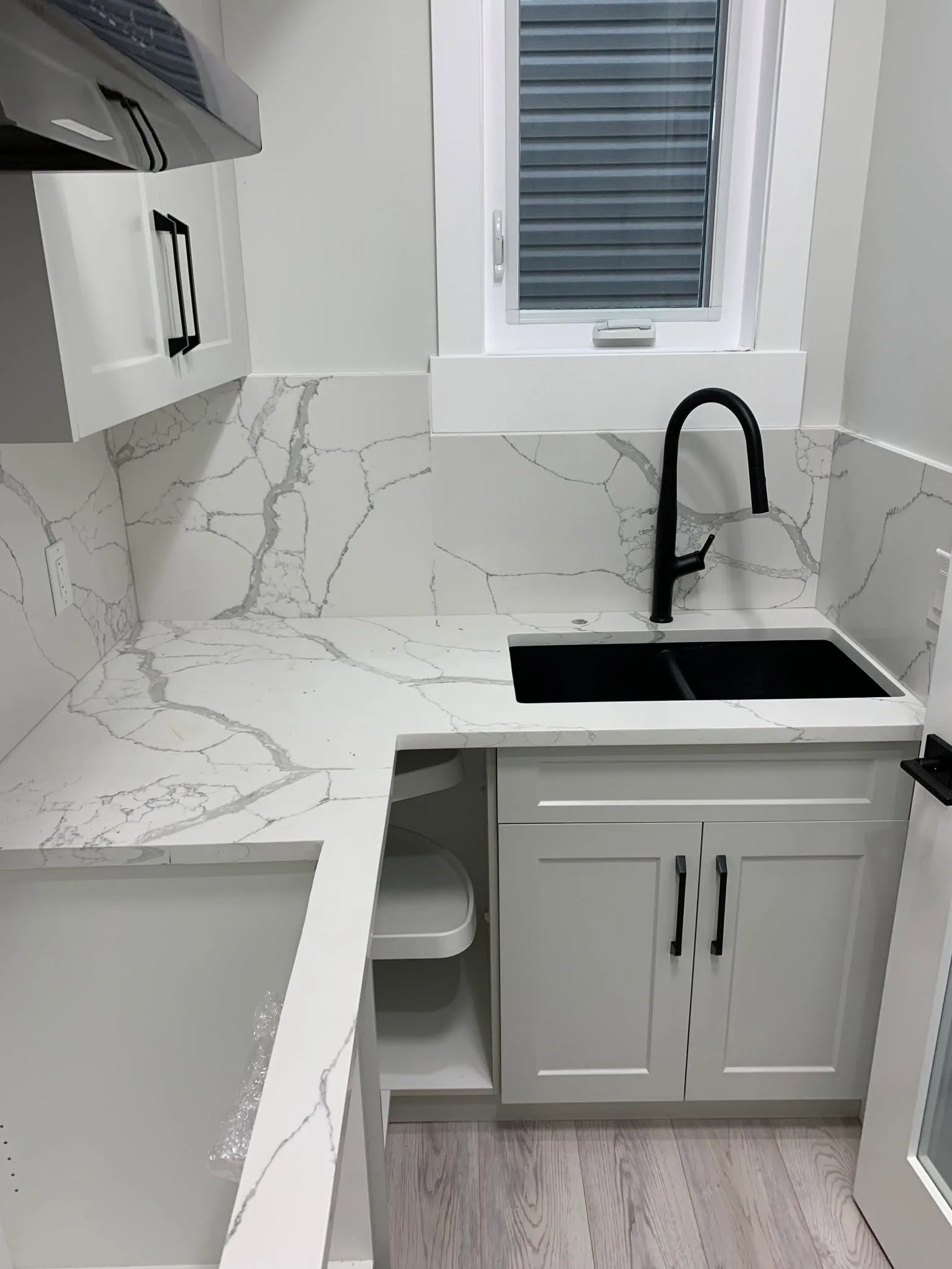 Faucets & Sinks
